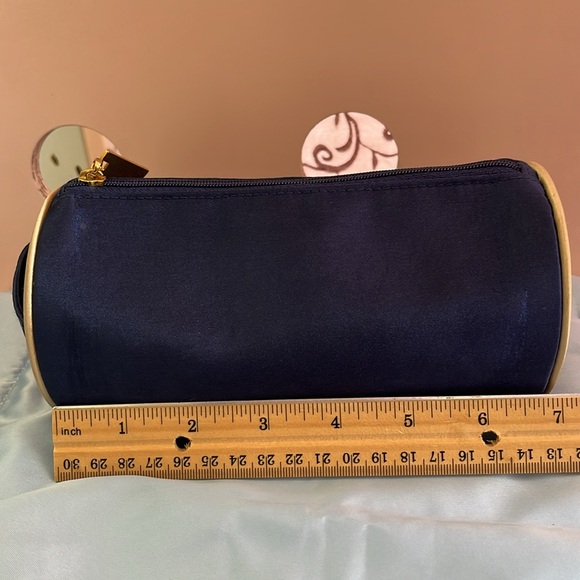 Dior Beauty Makeup Case Royal Blue cosmetic Circular Case - Picture 6 of 9